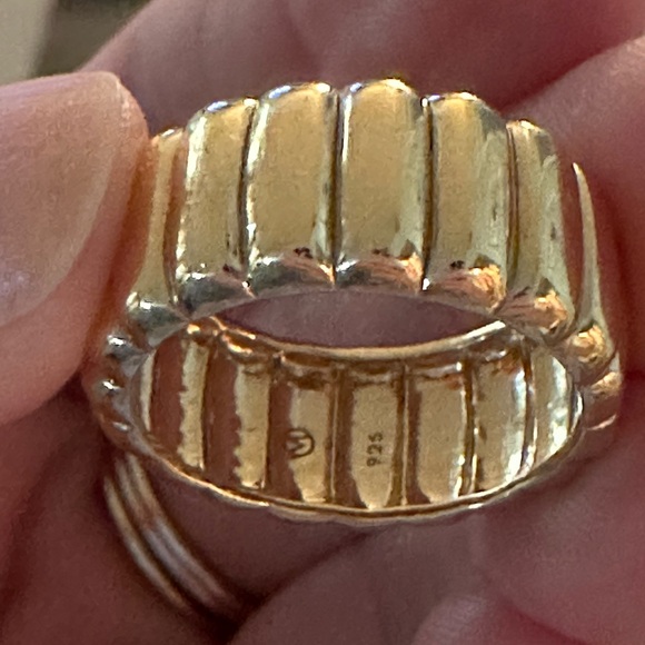 Mejuri Charlotte Bold Ring - Picture 8 of 9